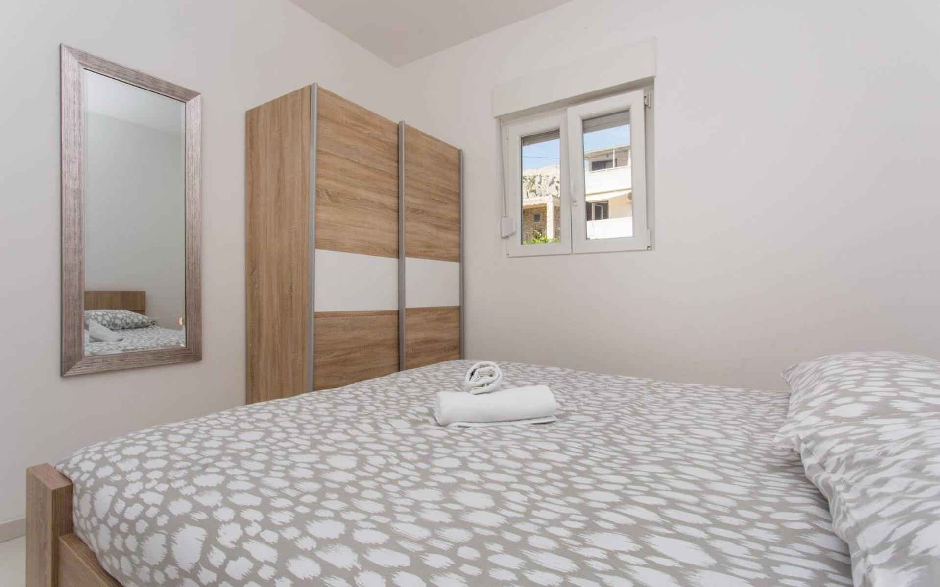 Apartments Bernardeta 1 バスカ エクステリア 写真