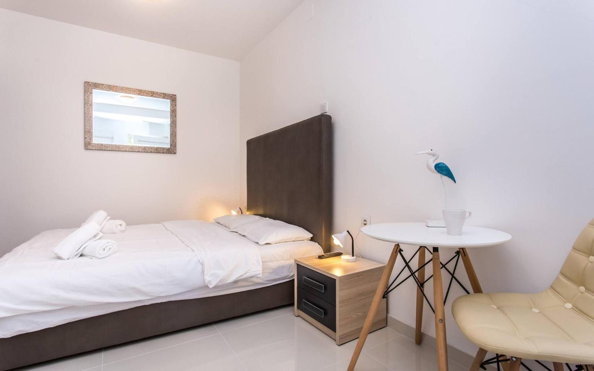 Apartments Bernardeta 1 バスカ エクステリア 写真